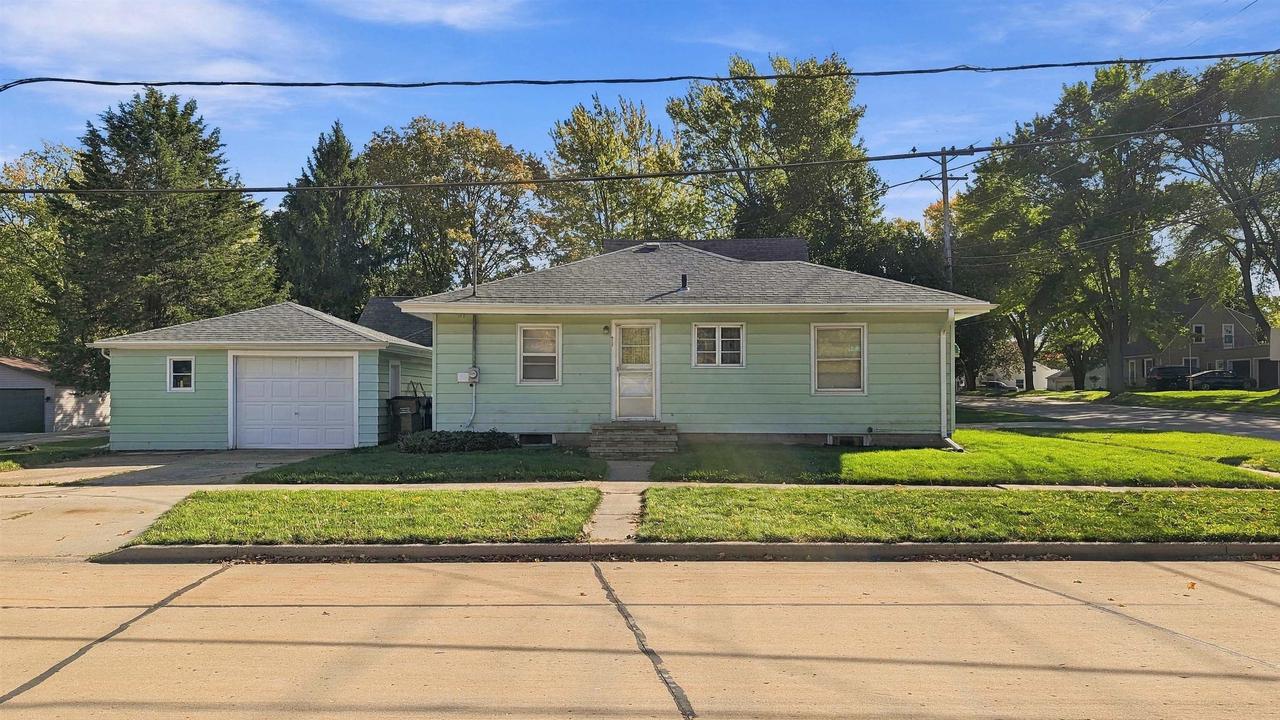 1500 Main Avenue — photo