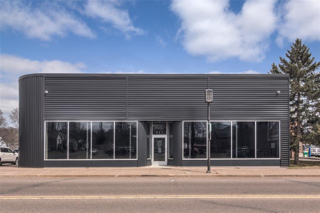 521 Bridge Street — photo