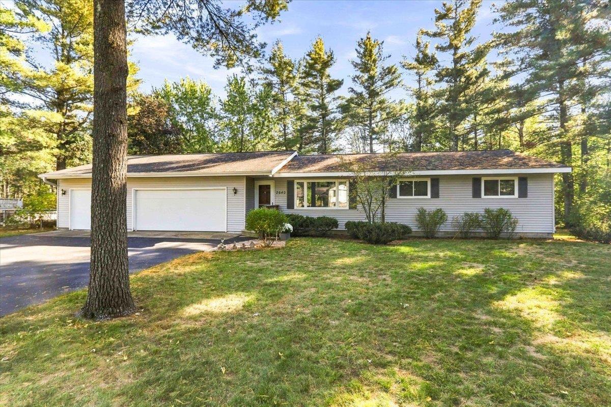 2540 Abby Lane — photo