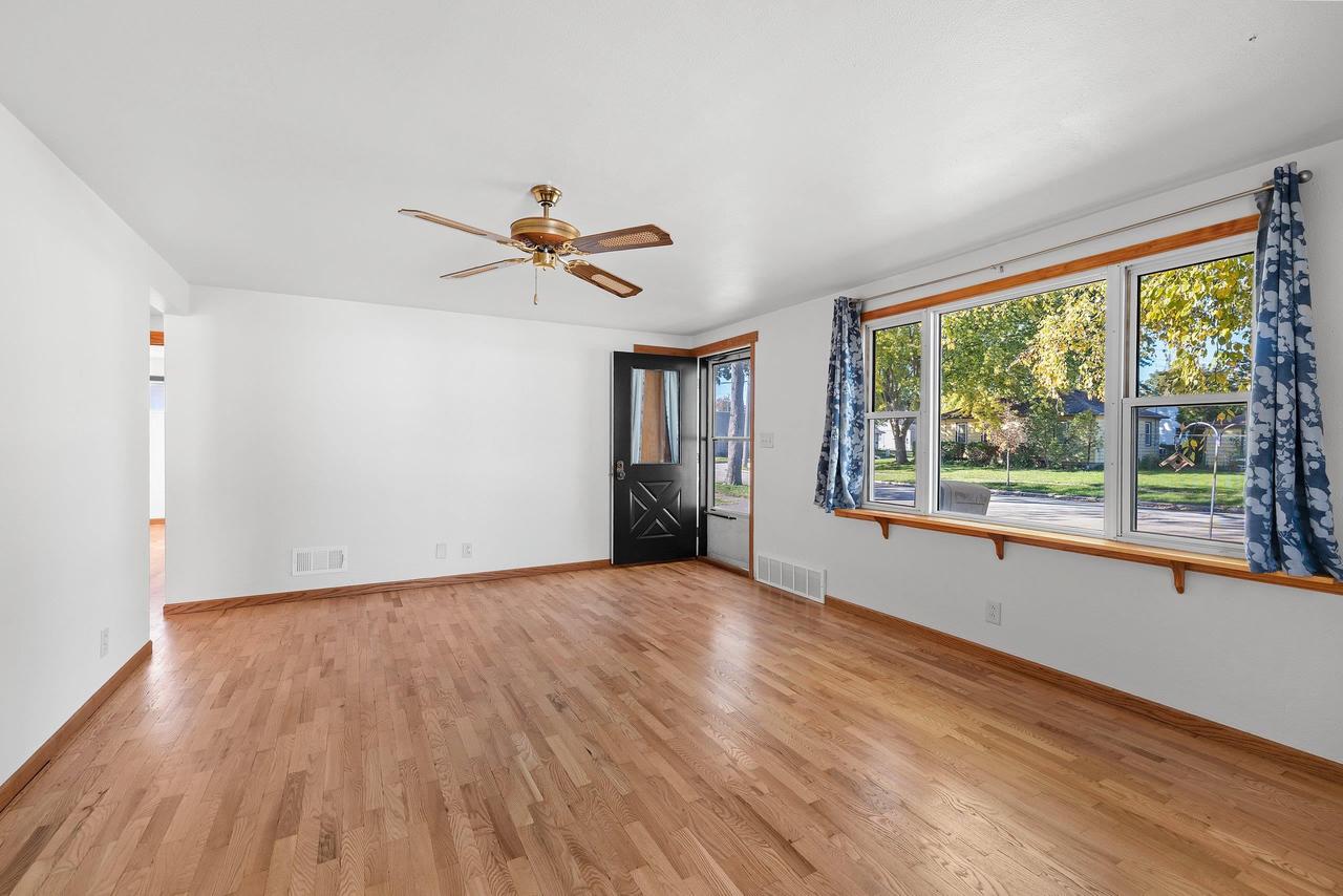 1408 N Wayne Street, Appleton, WI 54911 — photo 3
