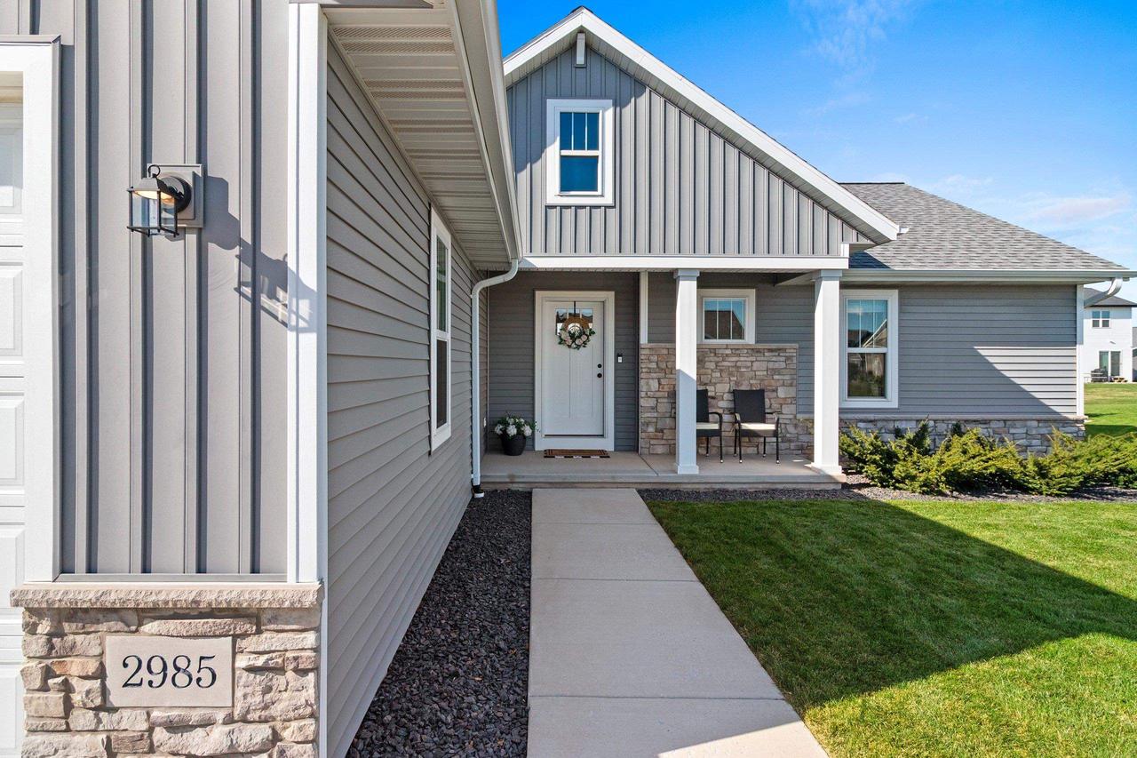 2985 E Bluetopaz Drive, Appleton, WI 54913 — photo 2
