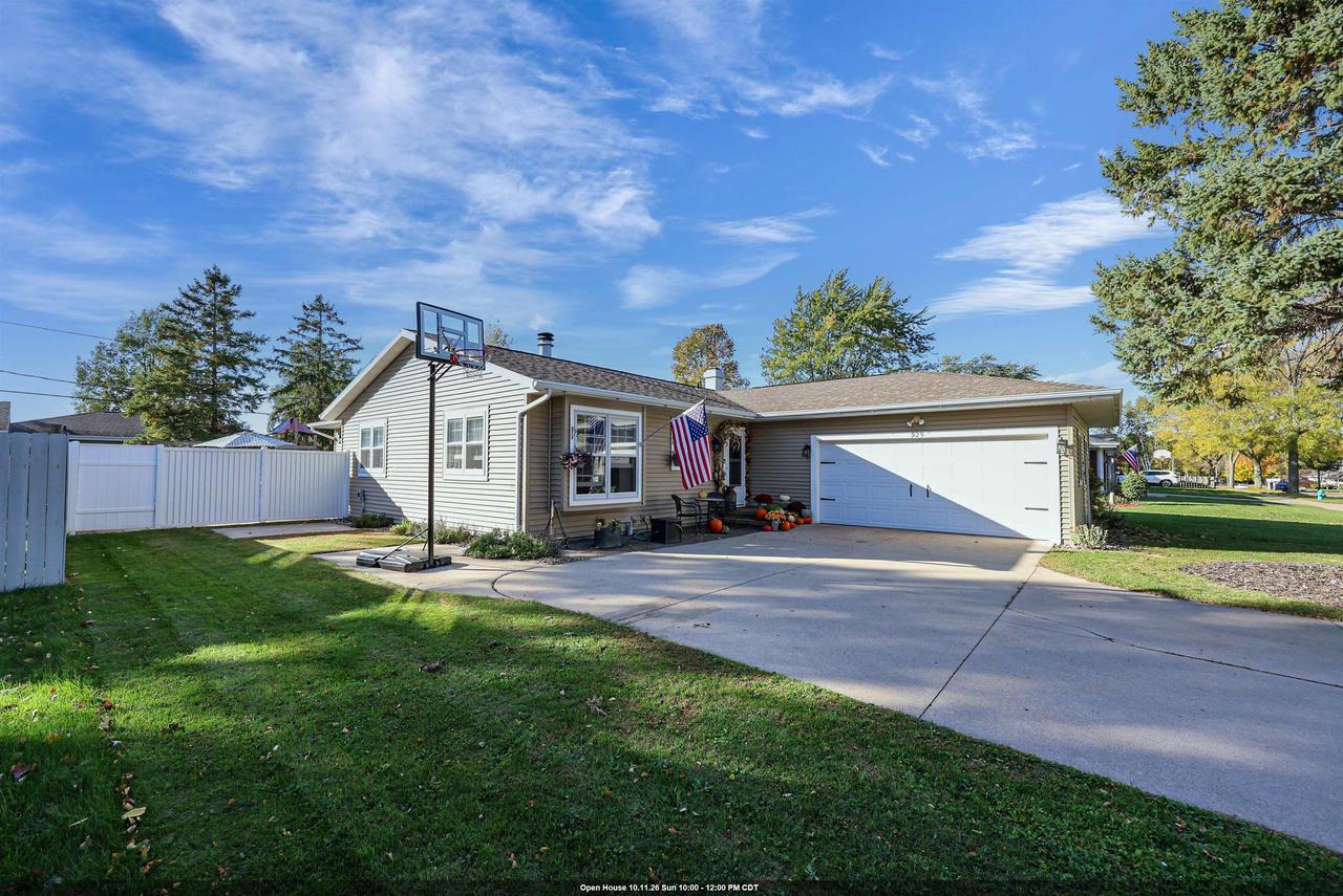 925 S Covenant Lane — photo