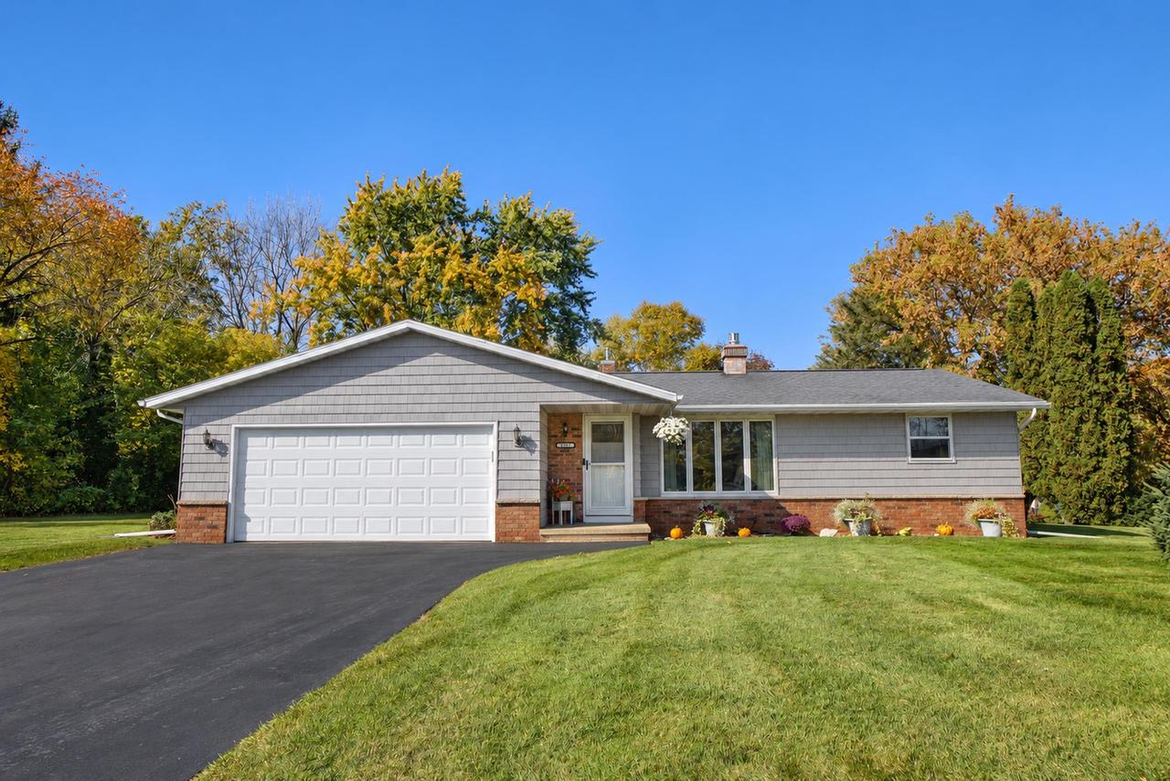 3181 Claymore Lane — photo