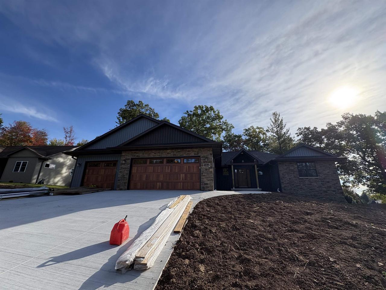 1104 Pinecrest Road — photo
