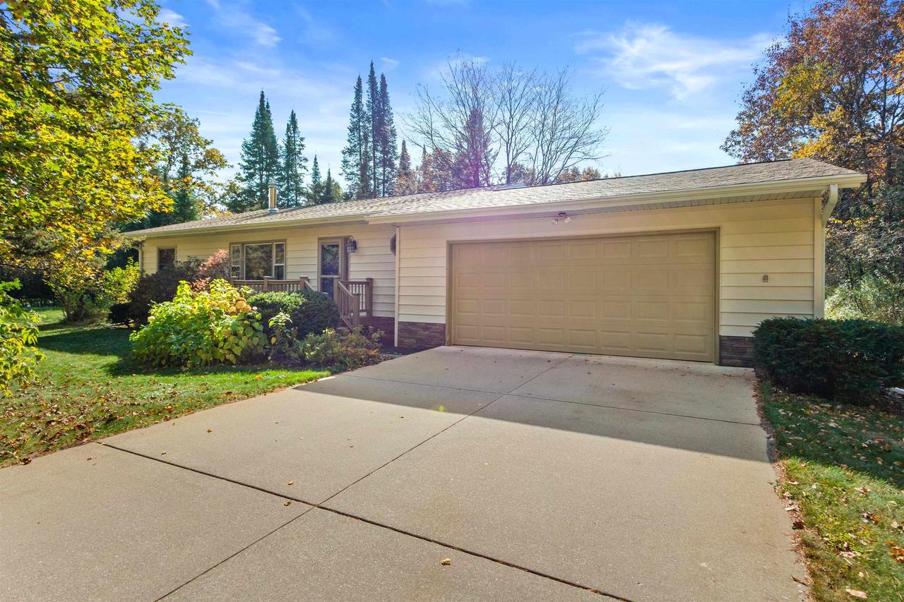 7531 Dewberry Lane — photo