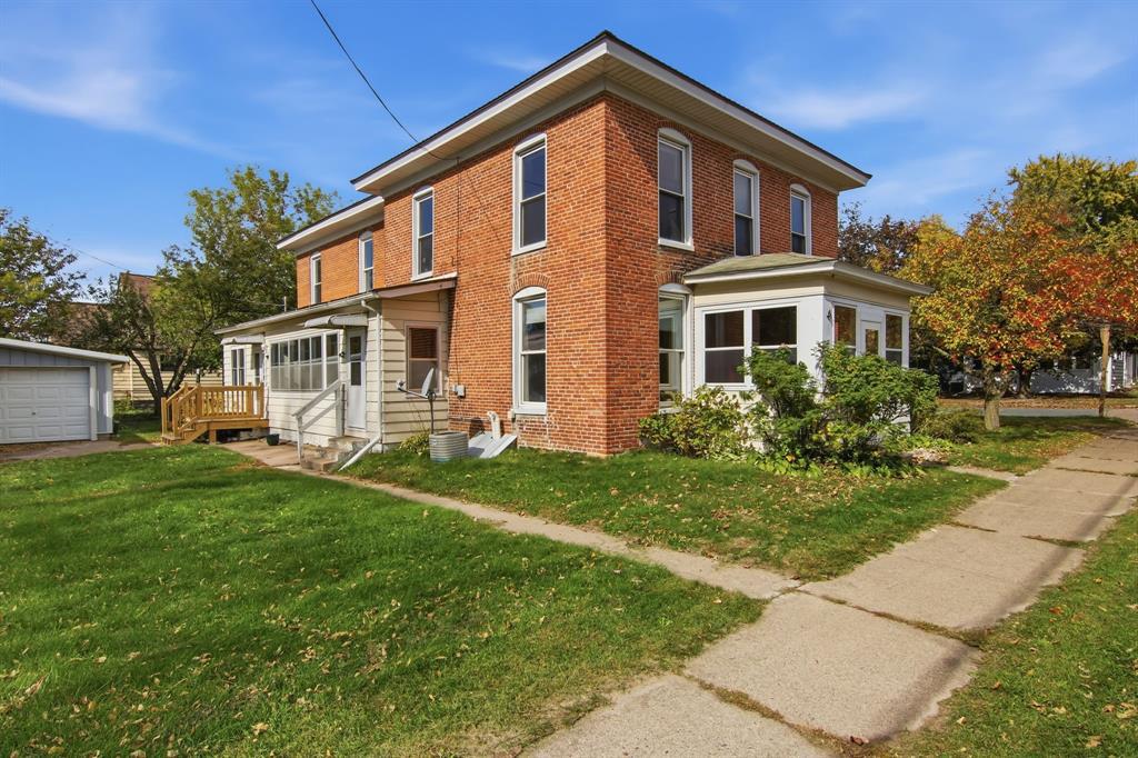 110 W Perkins Street — photo