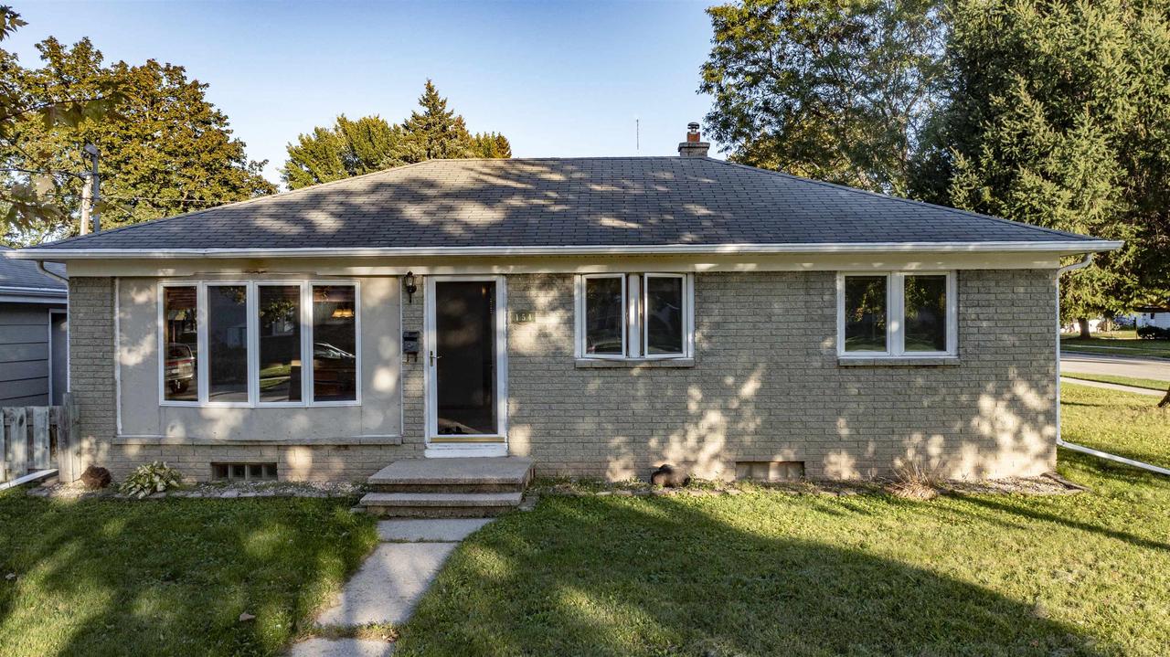 154 S Schaefer Street, Appleton, WI 54915 — photo 2