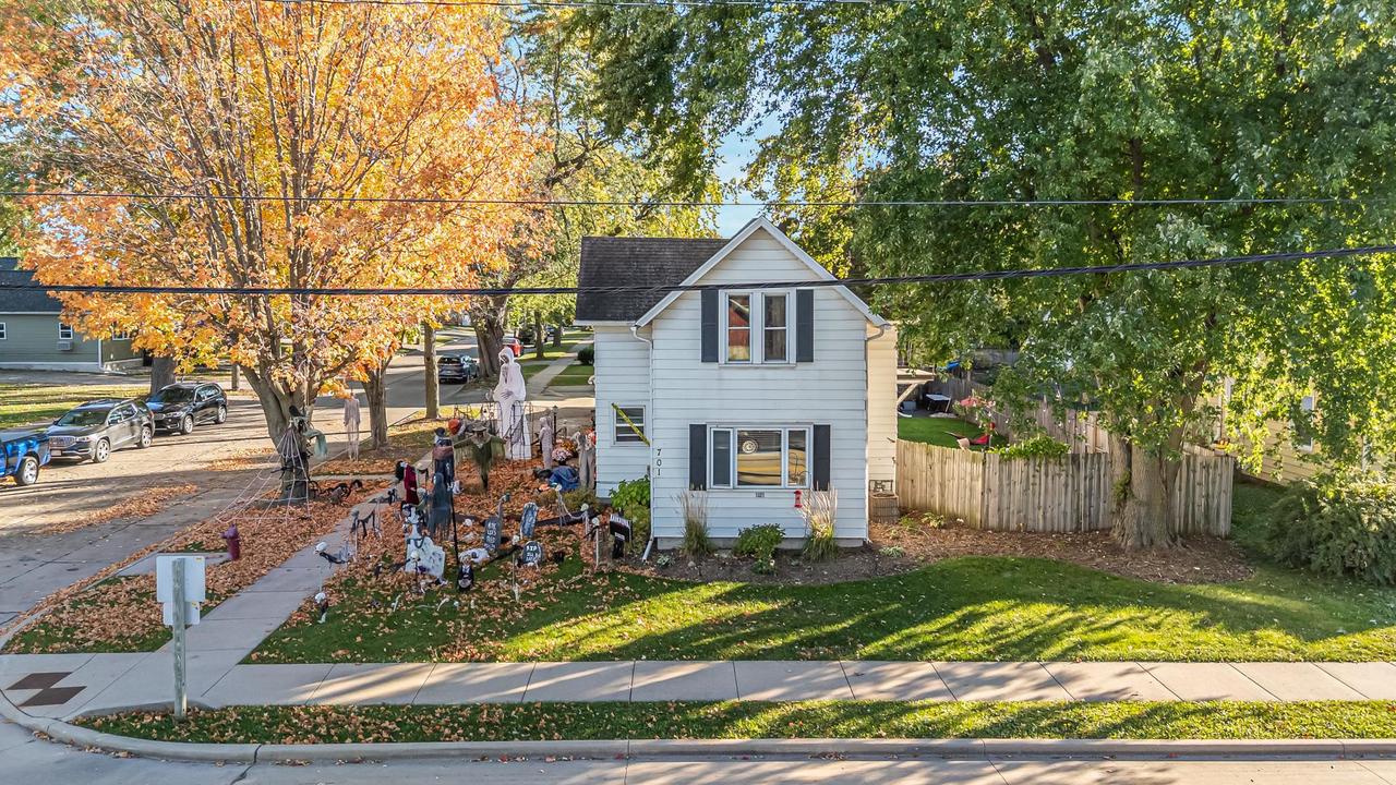 701 Draper Street — photo