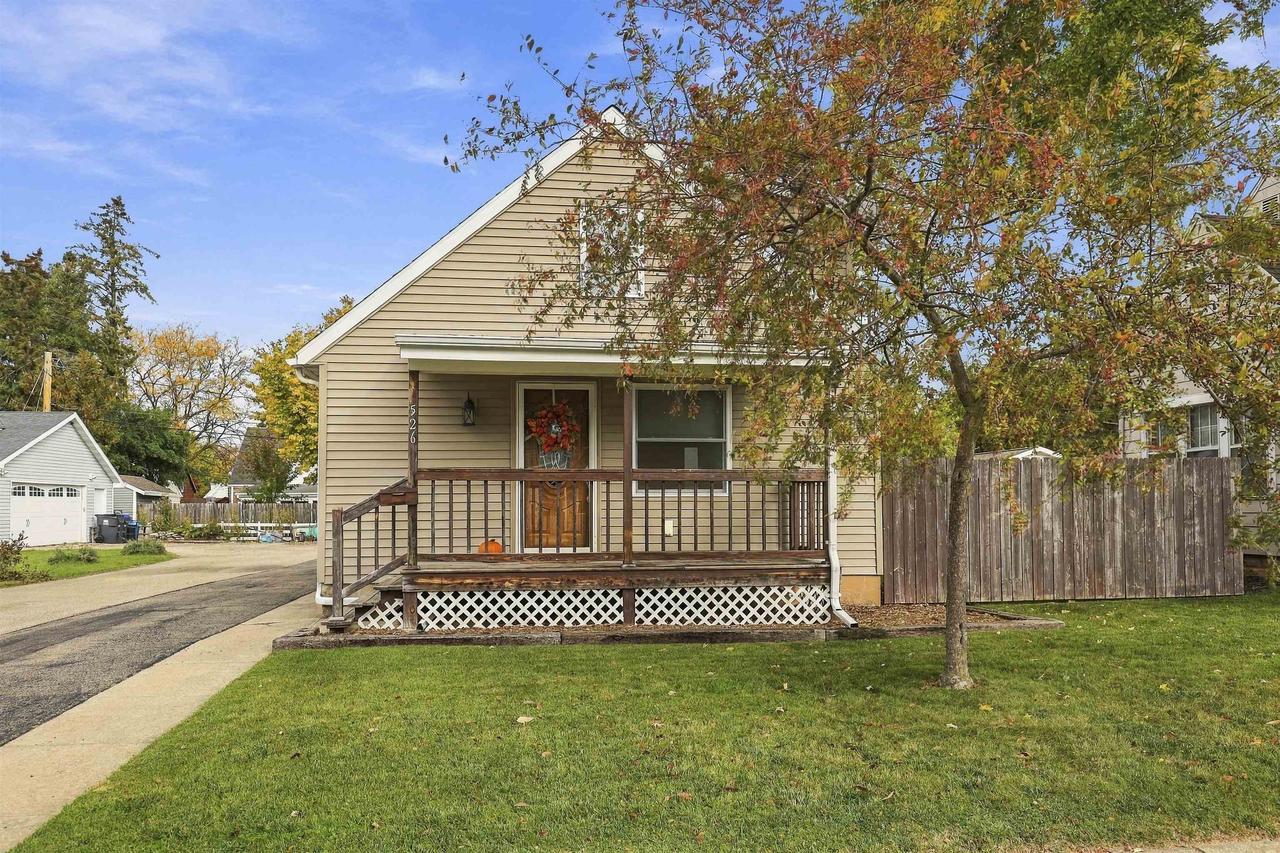 526 Fairview Avenue — photo