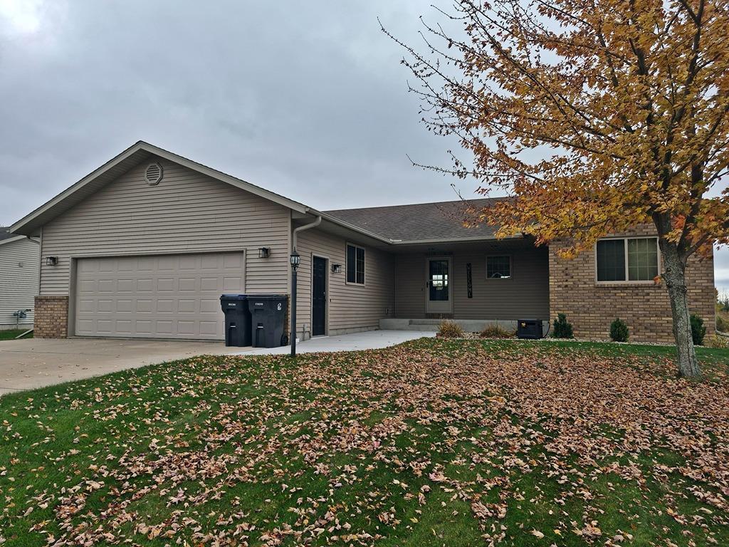 805 W Roberts Street — photo