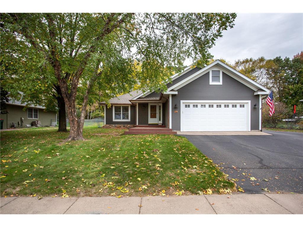 911 Grandview Drive — photo