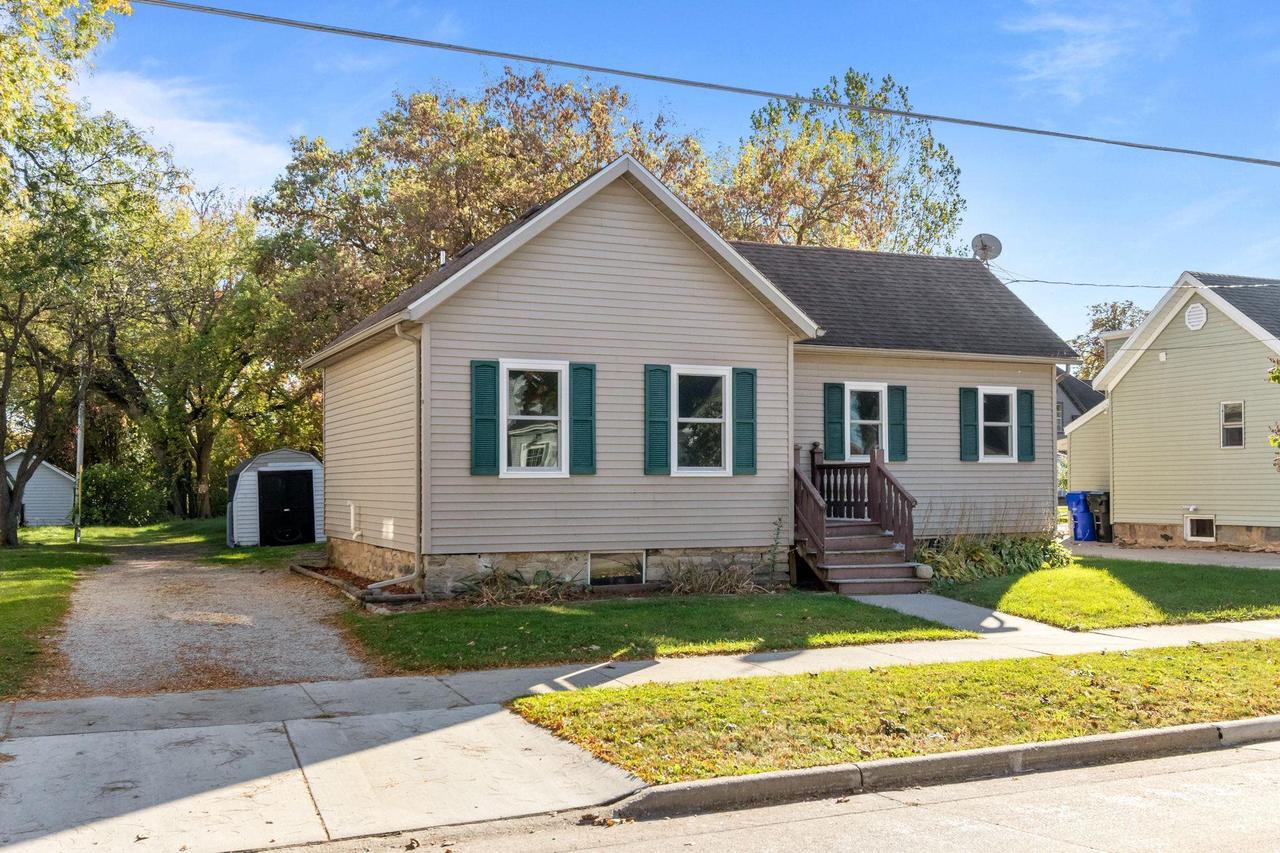 917 W Franklin Street — photo