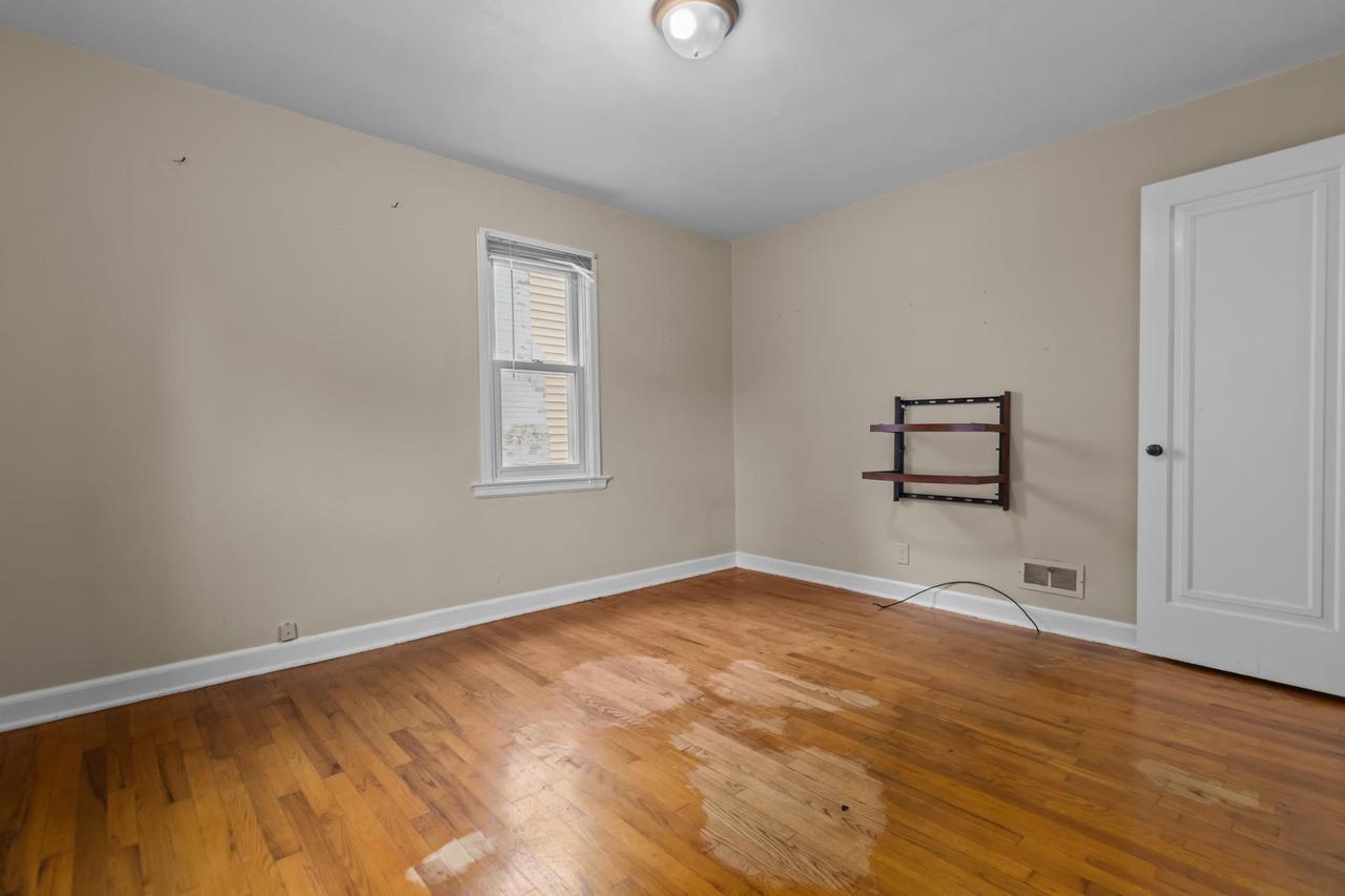 204 E Glendale Avenue, Appleton, WI 54911 — photo 2