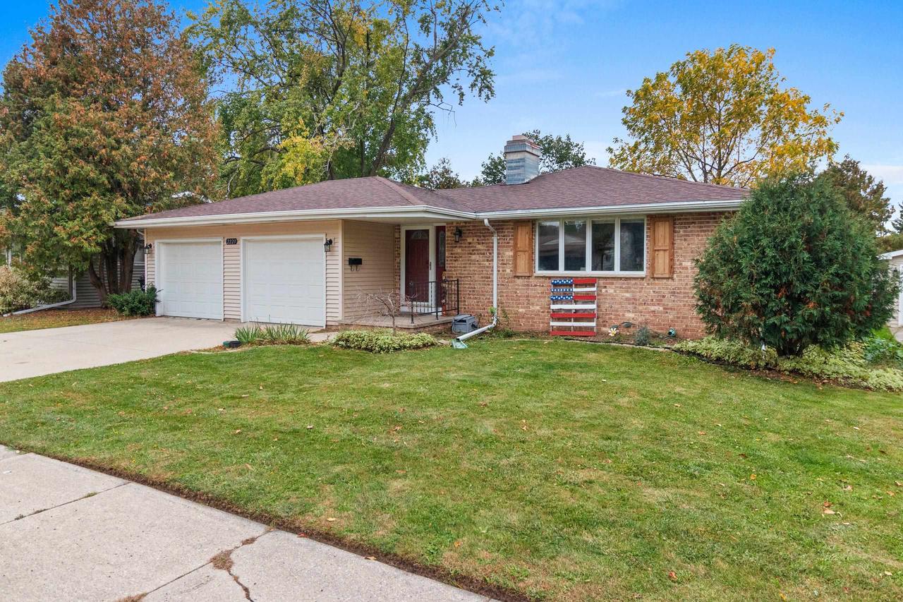 2223 N Outagamie Street — photo