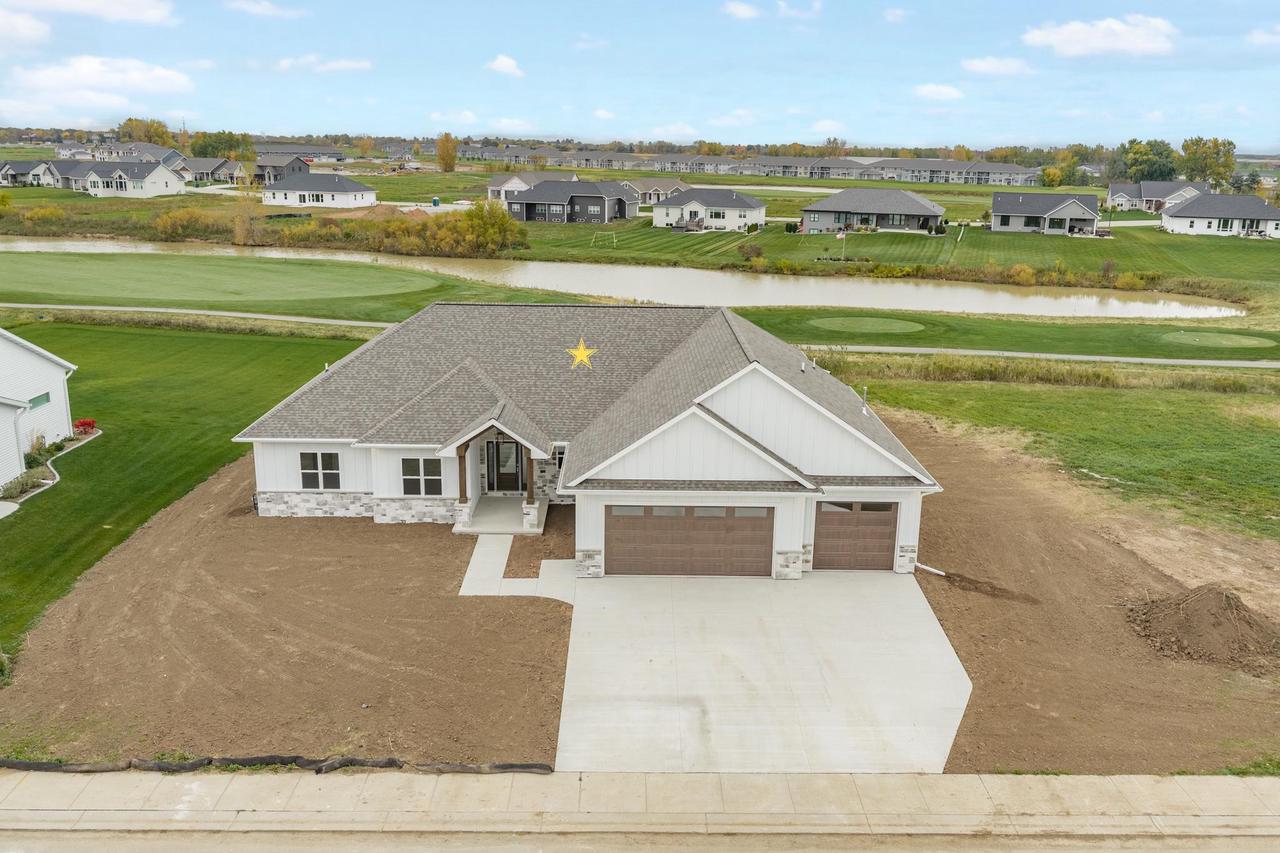 140 Beckerae Court, Wrightstown, WI 54180 — photo 2