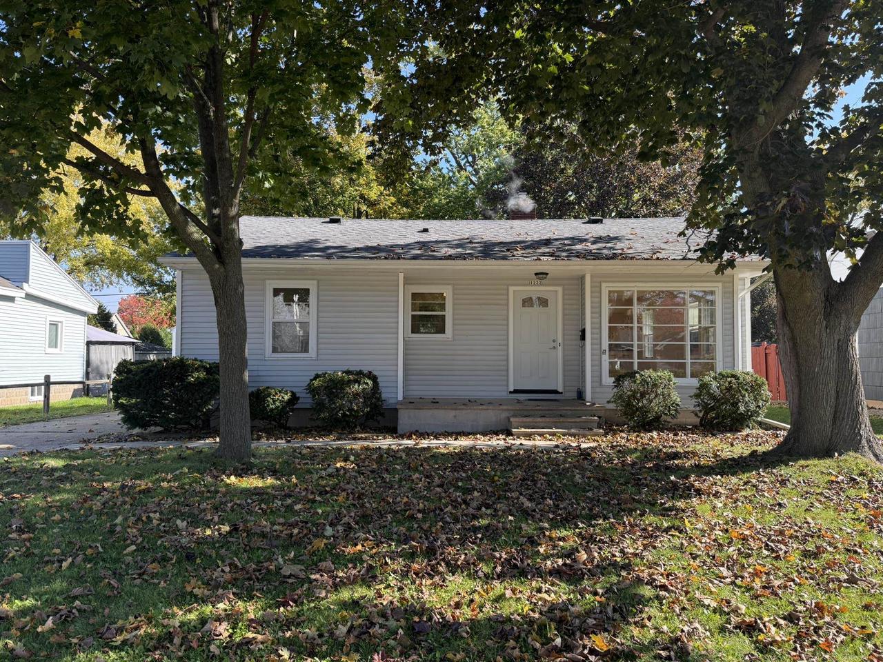 1222 Bowen Street — photo