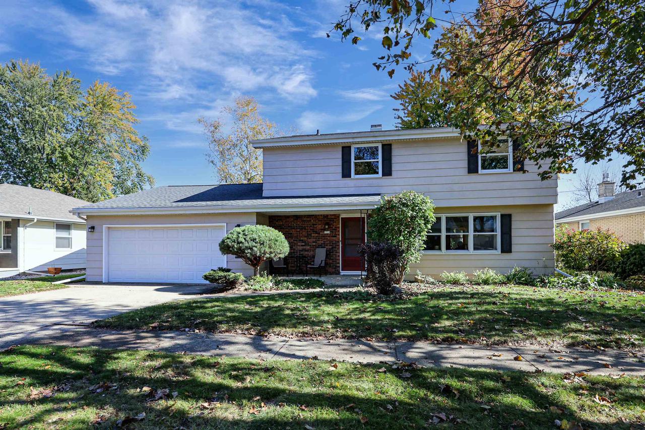 2524 Hillwood Court — photo