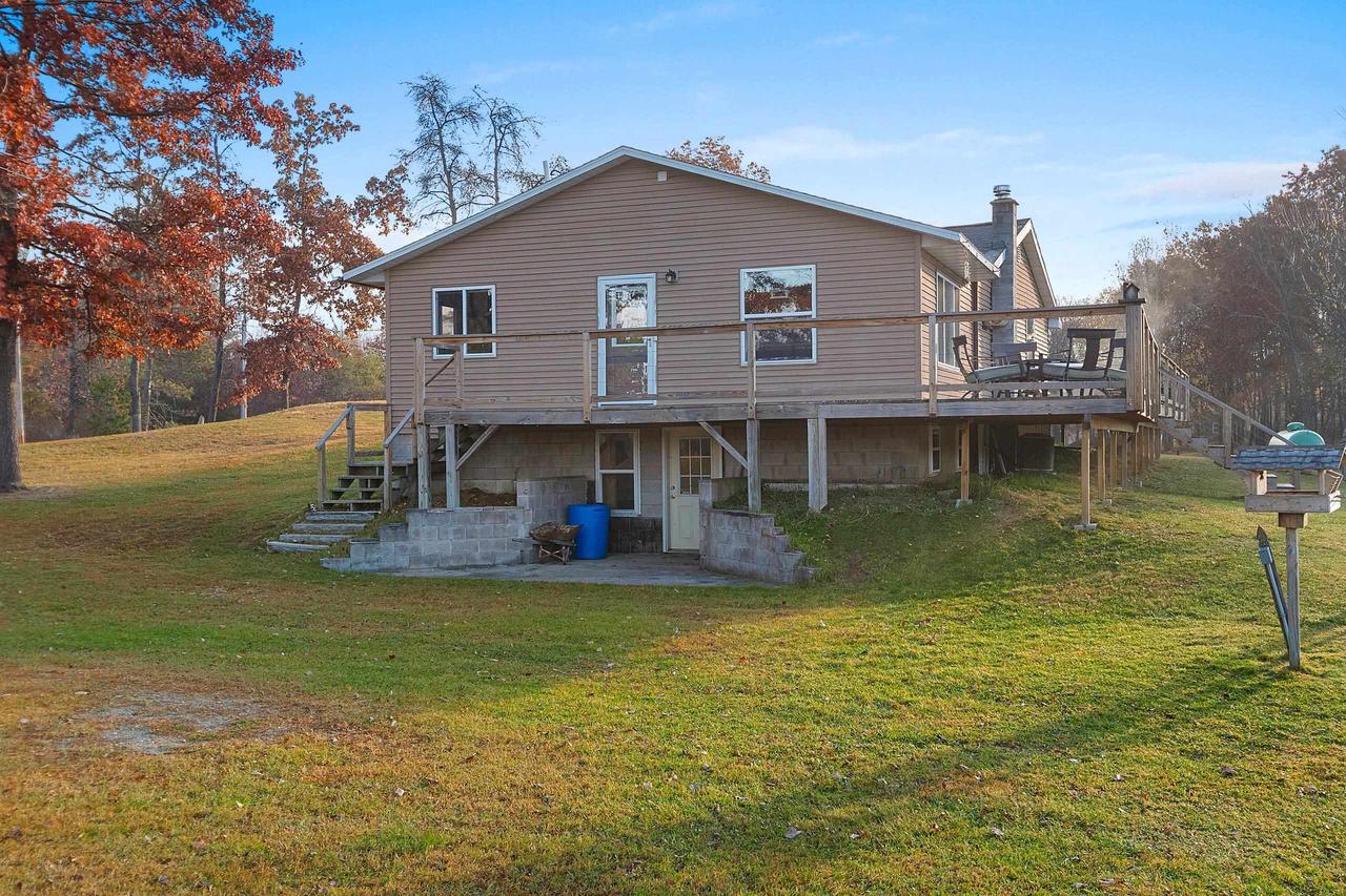 W10093 Benson Lake Road — photo