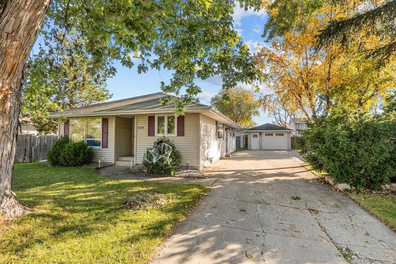 1508 Collins Street — photo