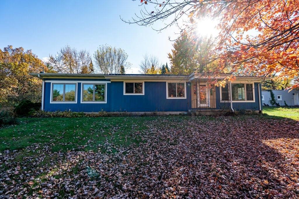 3001 W Cameron Street — photo