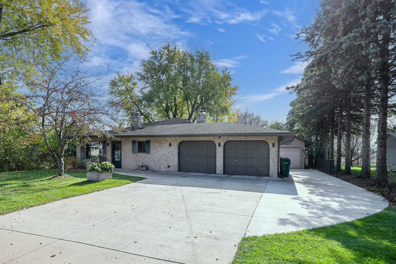31 Pleasantview Court, Grand Chute, WI 54914 — photo 2