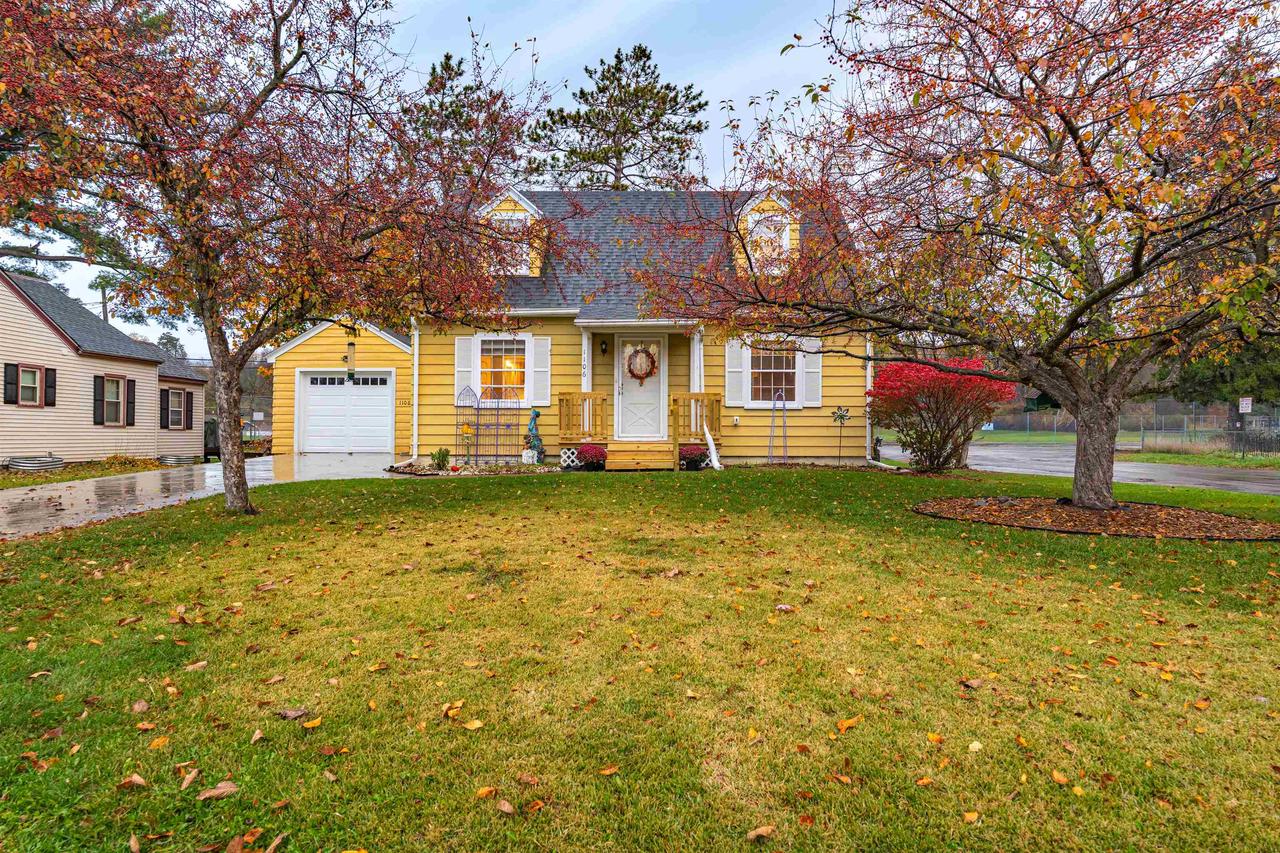 1106 Stark Street — photo