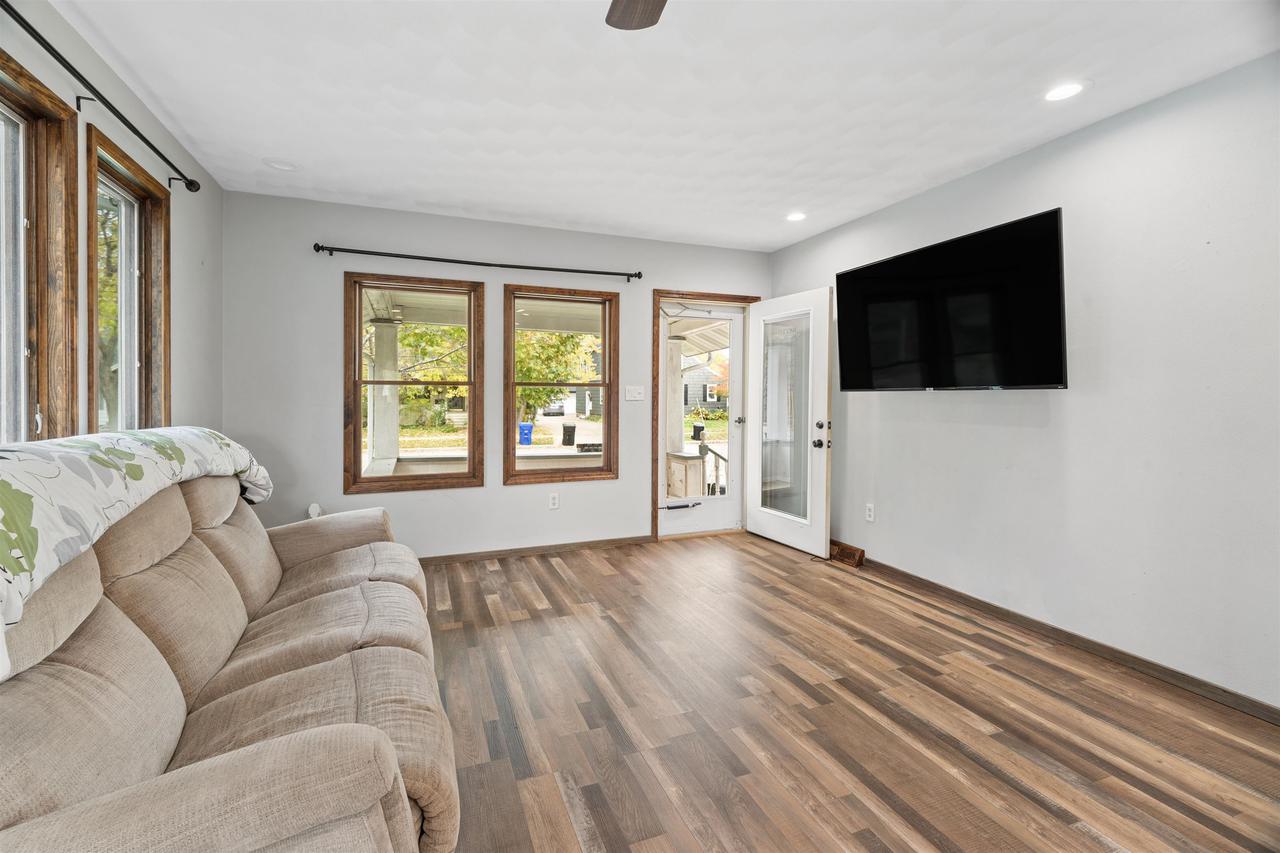 421 E Brewster Street, Appleton, WI 54911 — photo 3