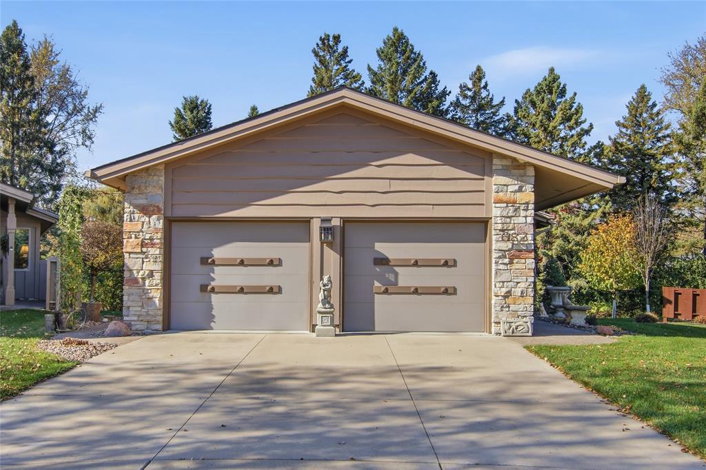 682 Cedarwood Court — photo