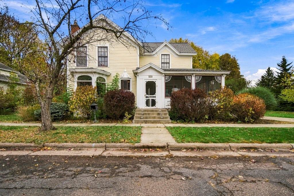 214 W Spruce Street — photo