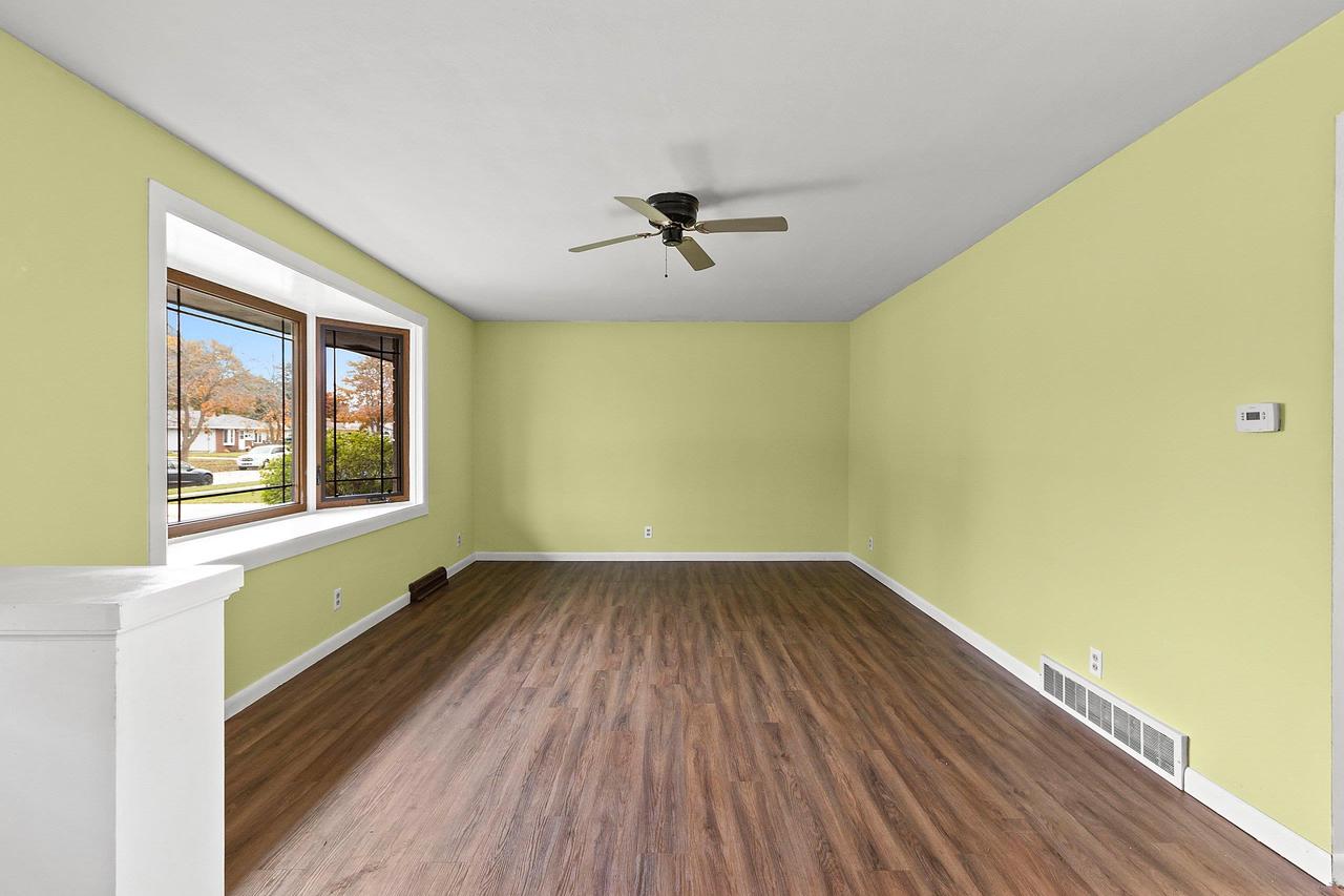 2537 39th Street, Two Rivers, WI 54241 — photo 3