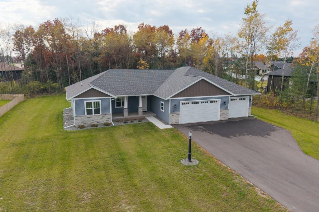 621 Amberwood Way — photo