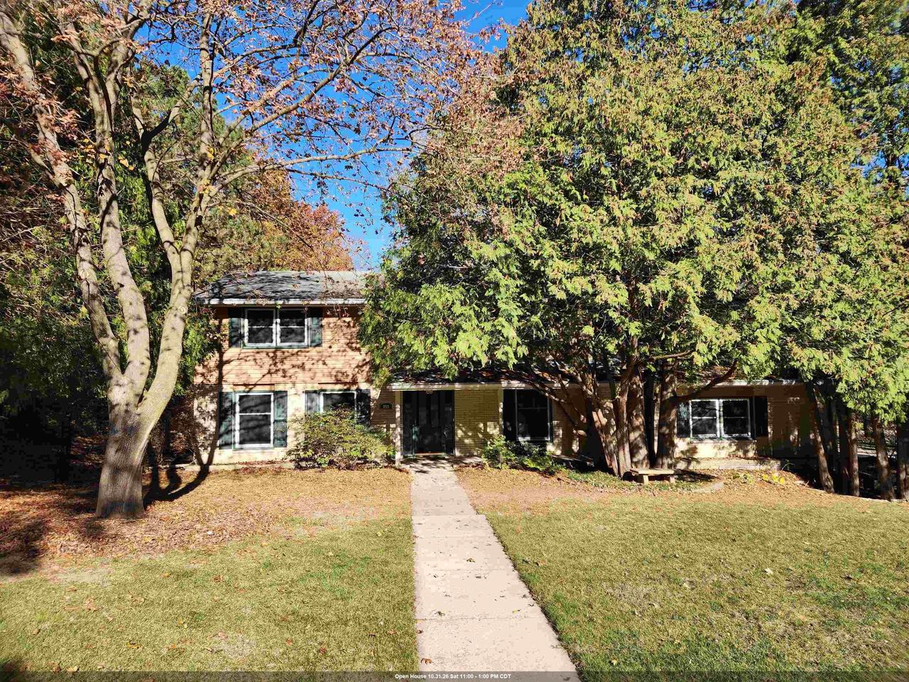 955 Cedarview Court — photo