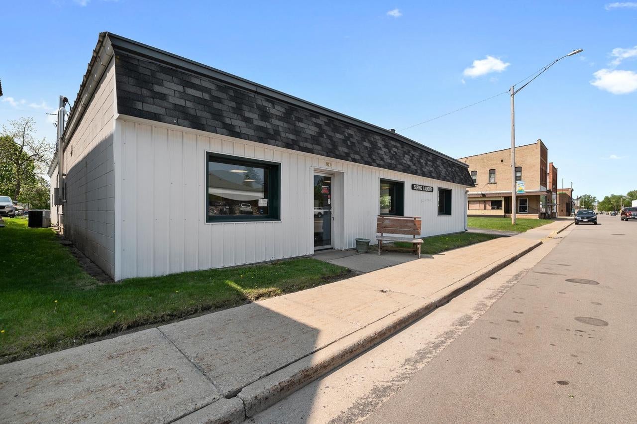 817 E Main Street — photo