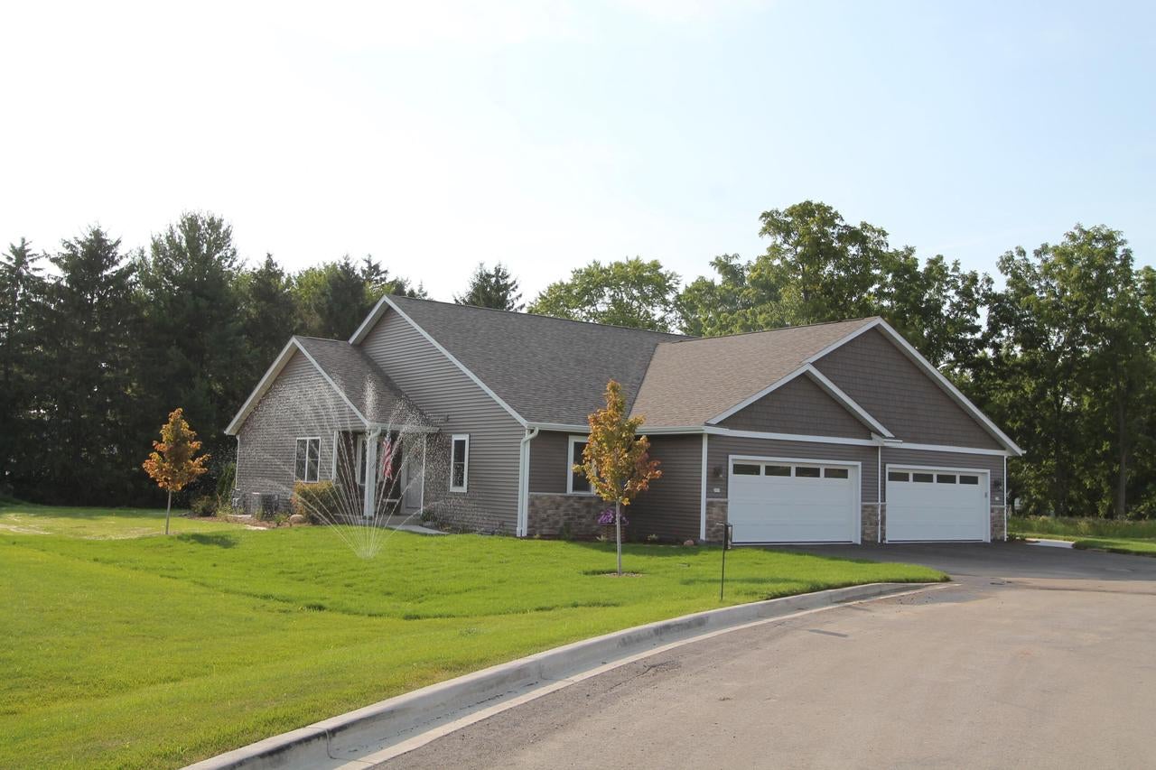 310 N Trailview Circle — photo