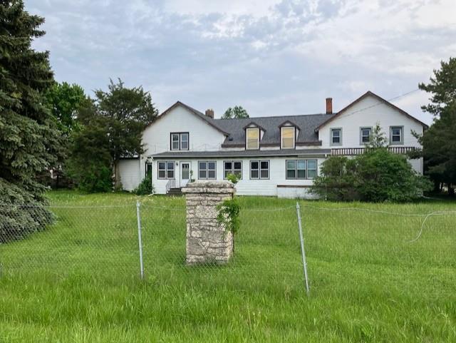 5628 Sturgeon Bay Road — photo