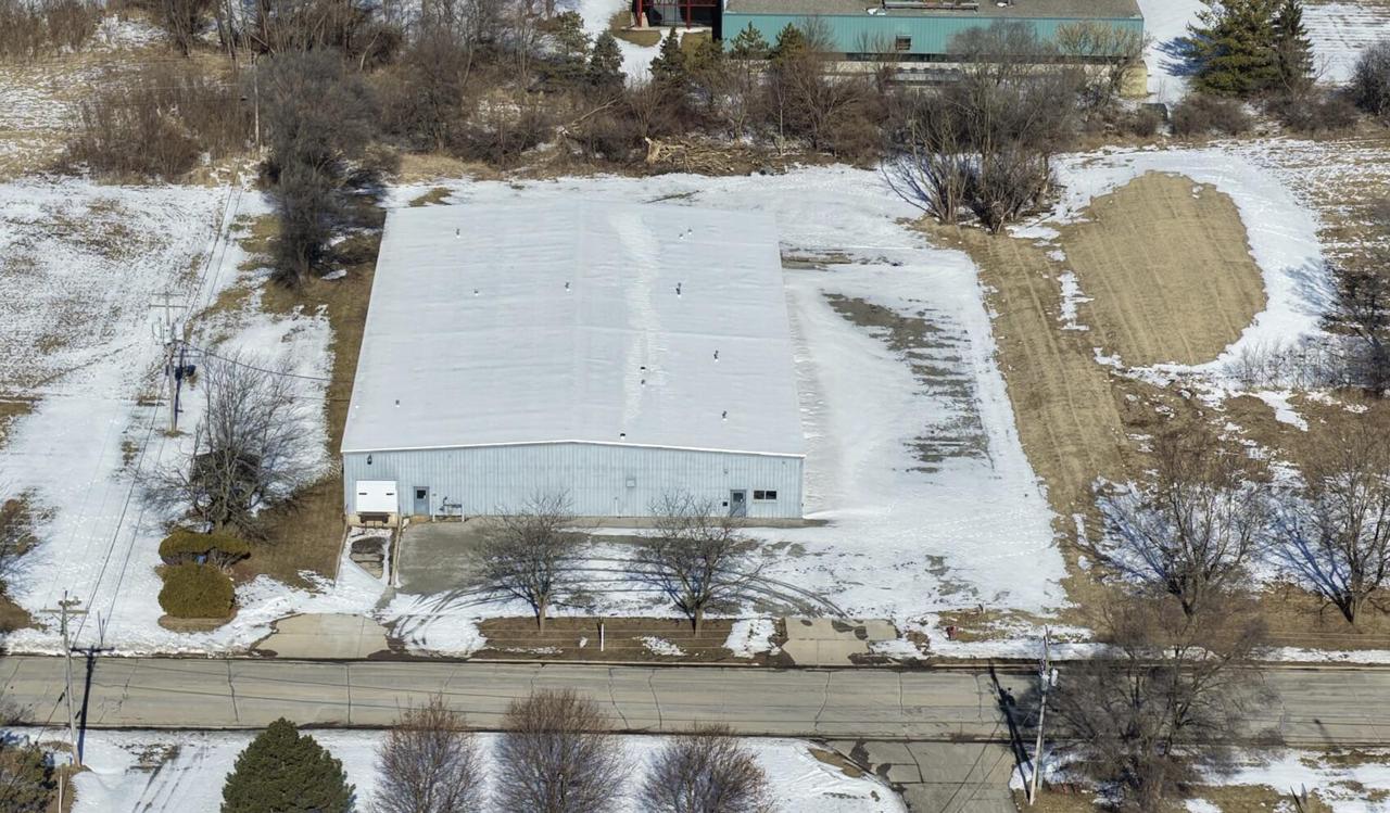 848 E Commercial Avenue — photo