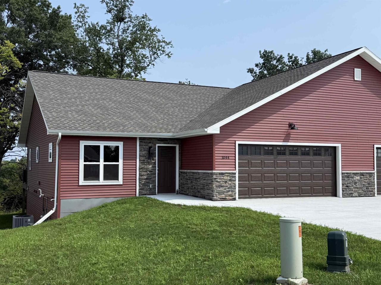 1044 Armida COURT, Reedsburg, WI 53959