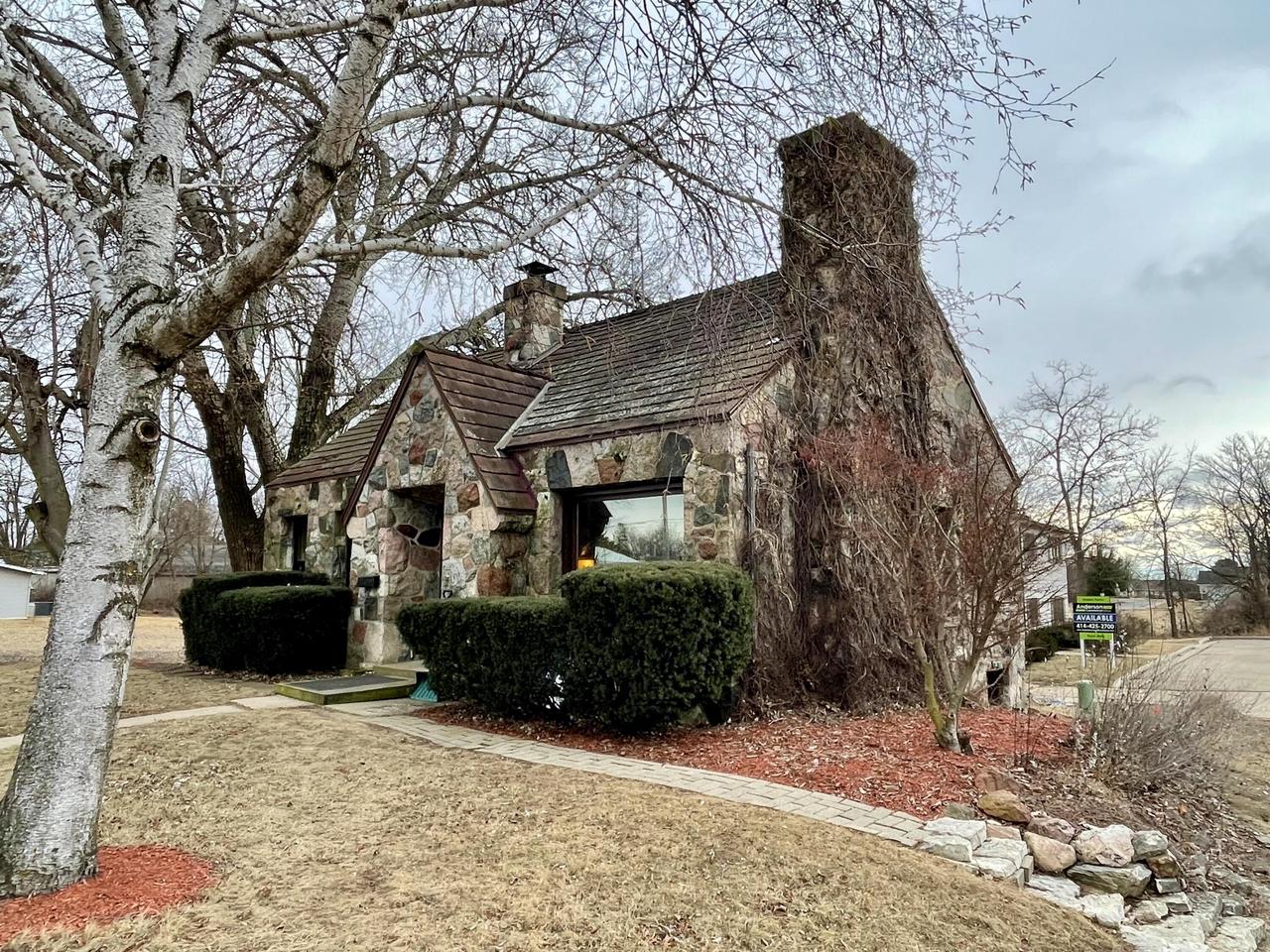 803 E Milwaukee Street — photo