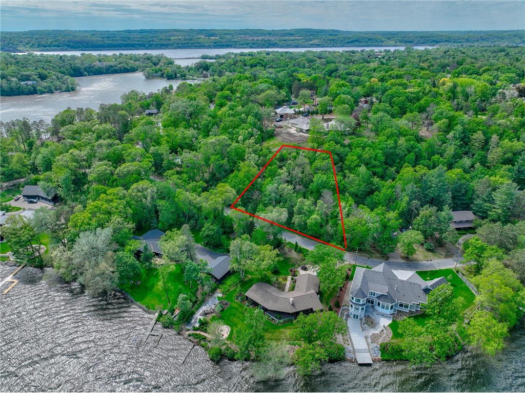 1205 Riverside Drive N, North Hudson, WI 54016 — photo 2