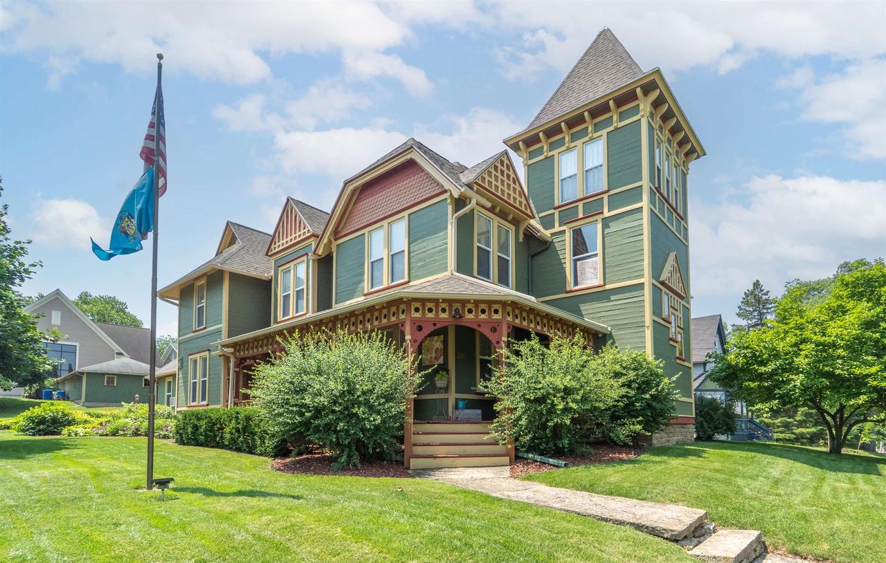 205 State Street, Ripon, WI 54971