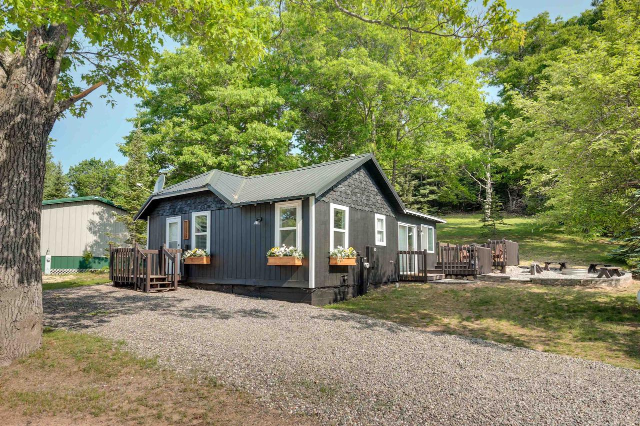 4846 Pike Bay Road 12 — photo