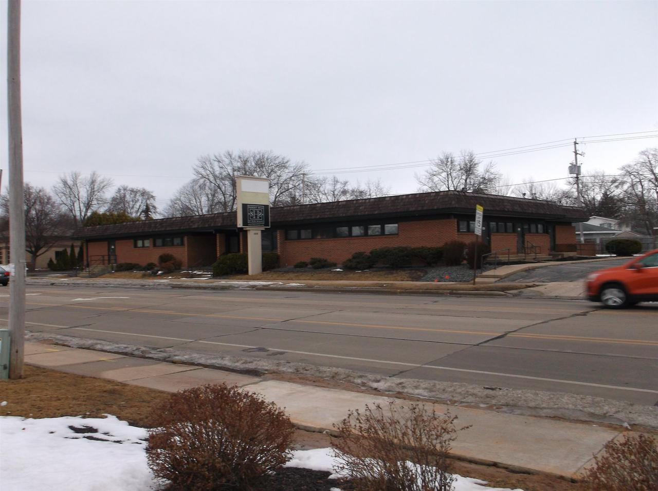 1416 S Commercial Street — photo