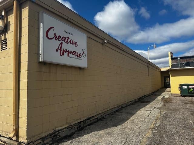 1038 Main Street — photo