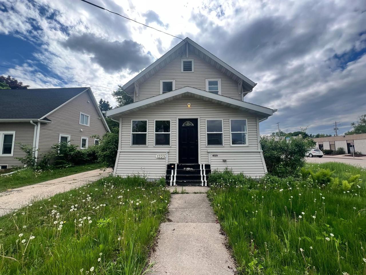 1223 N Harriman Street — photo
