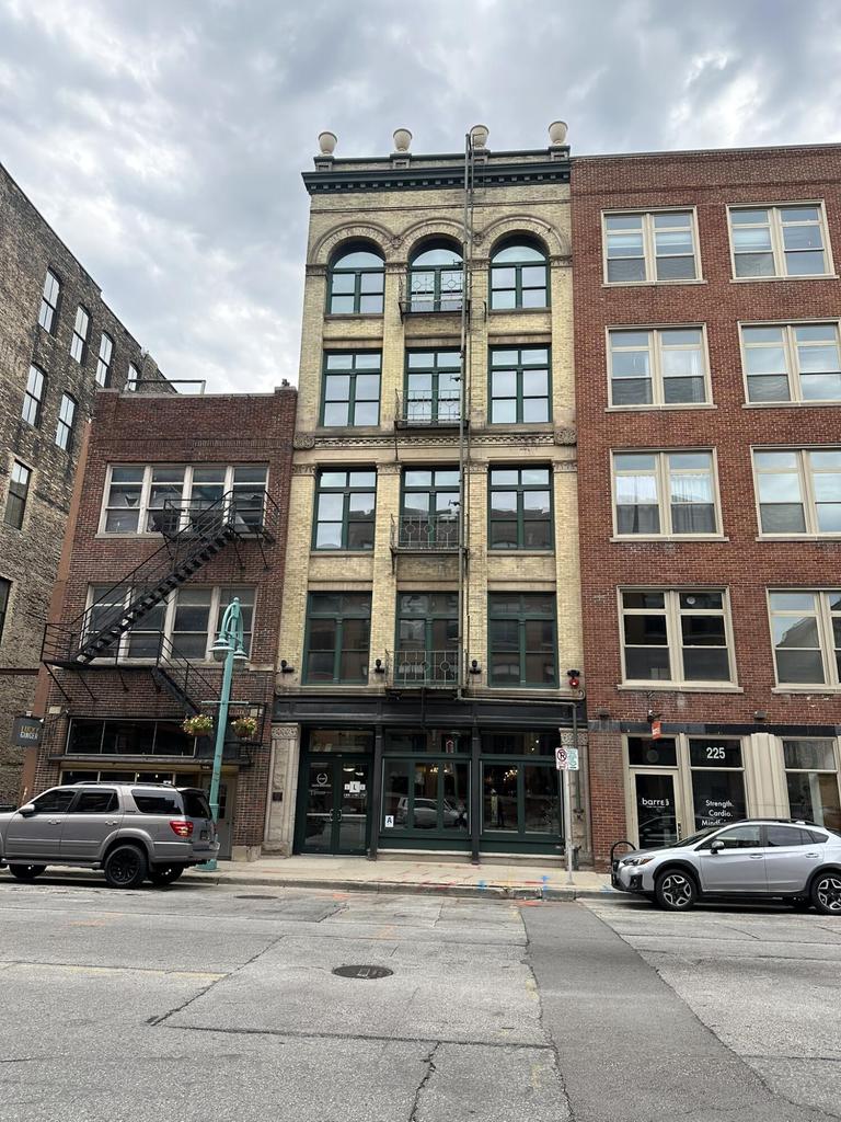 223 N Water Street — photo