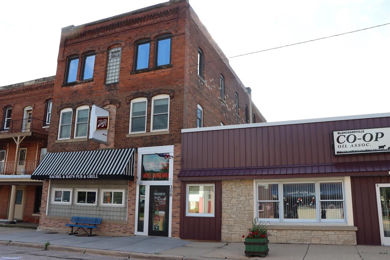 308 S Main Street — photo