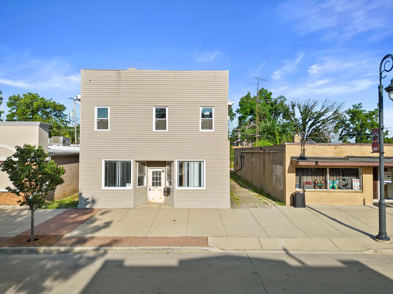 1030 Main Street — photo