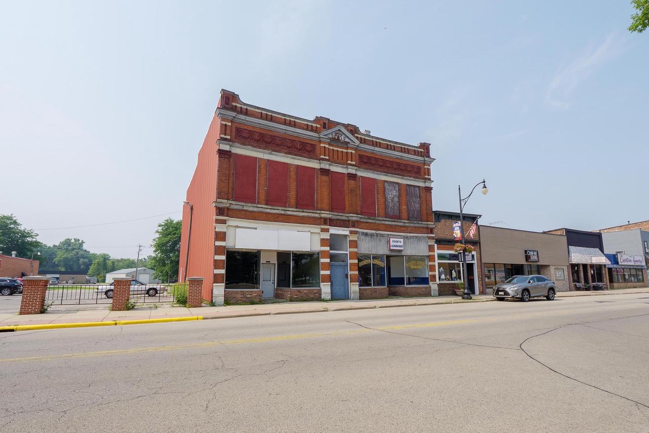 1104 Main Street — photo
