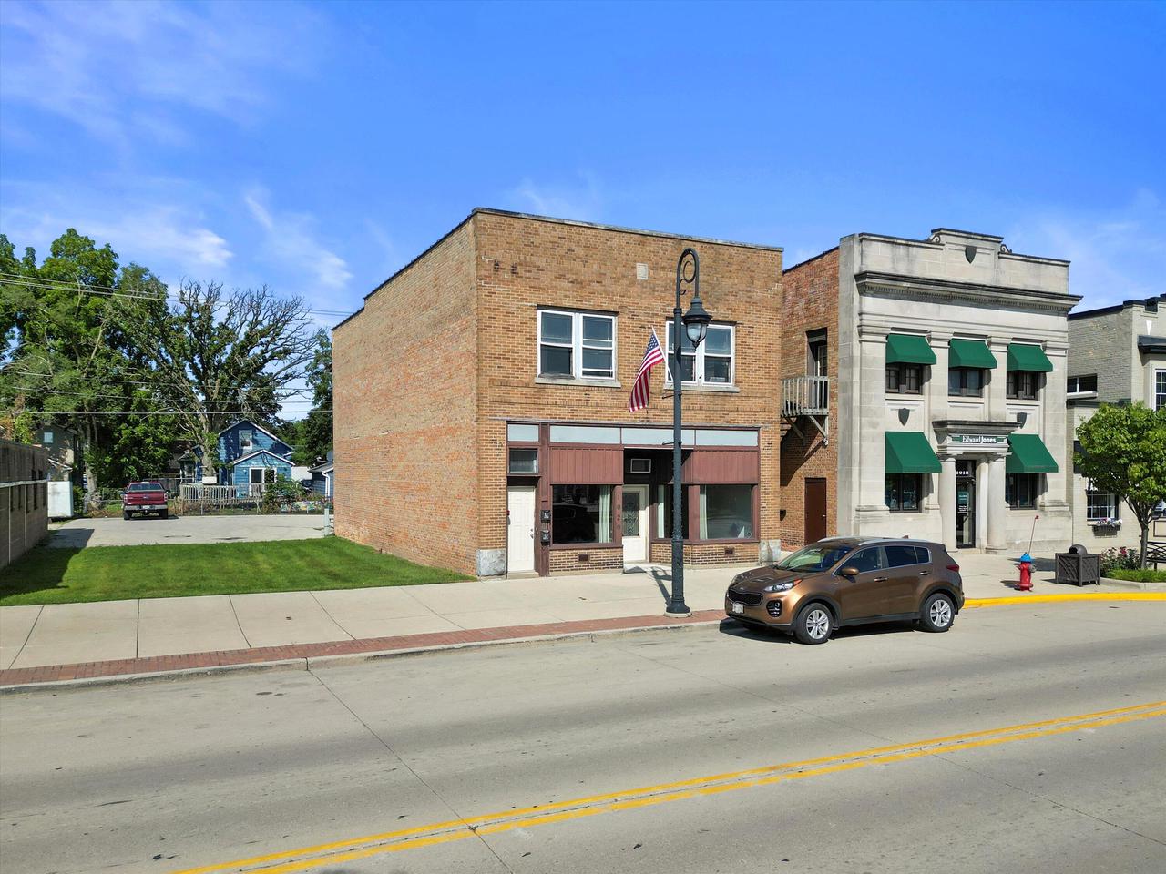 1020 Main Street — photo