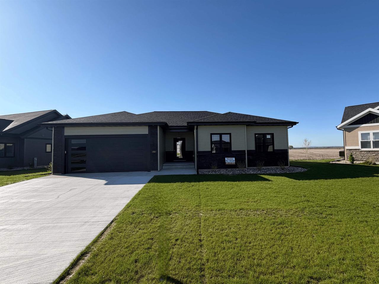 252 Falcon Court — photo